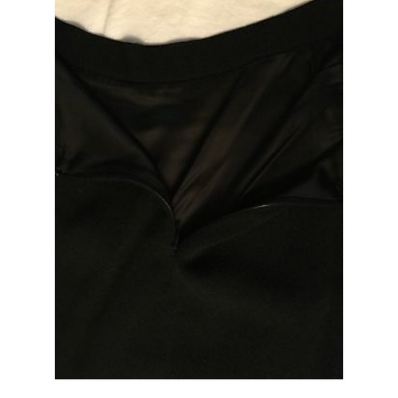 - MOSCHINO  madeITALY skirt suit size US 6-10  EU 44 - Picture 8 of 16